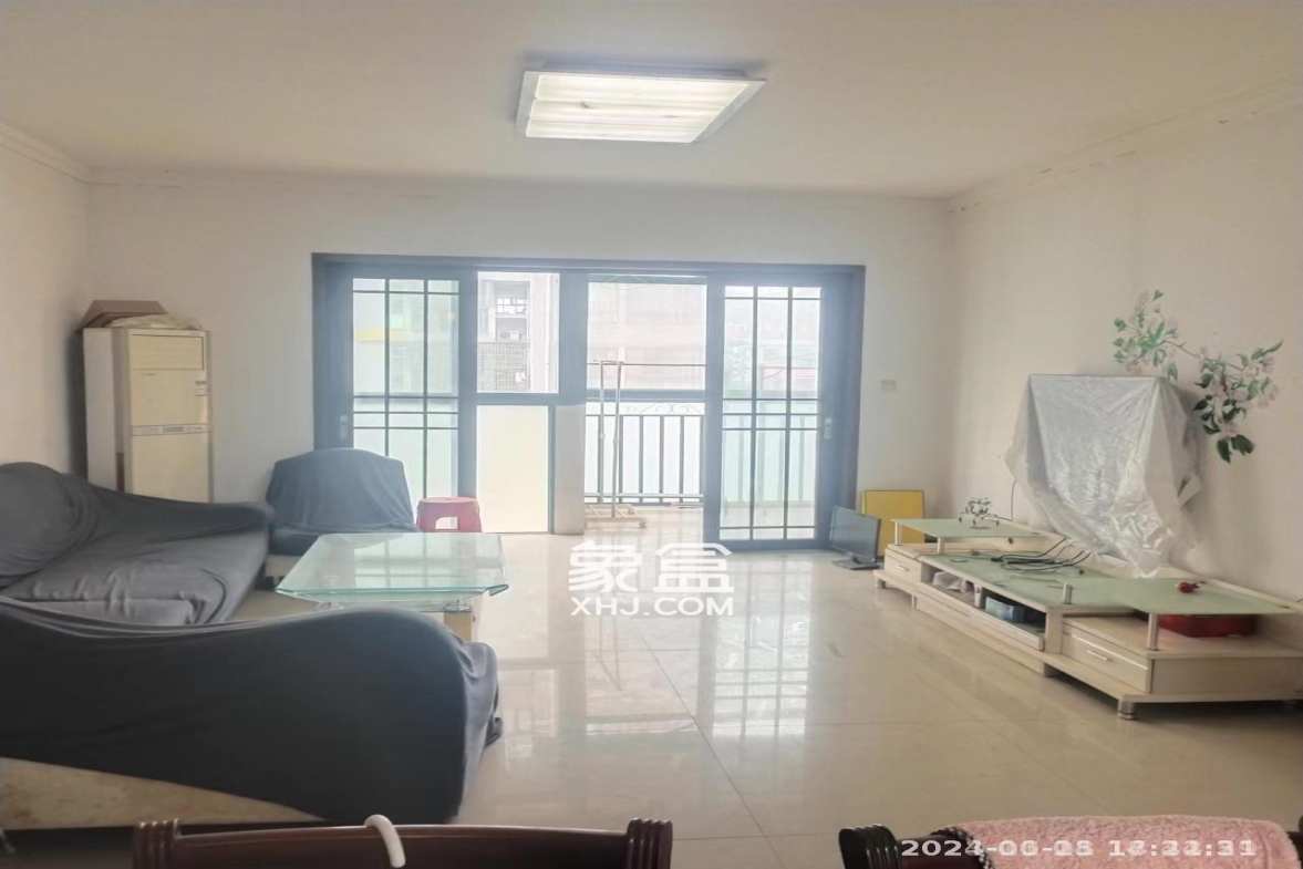 望兴景园一期  3室2厅2卫   2800.00元/月室内图