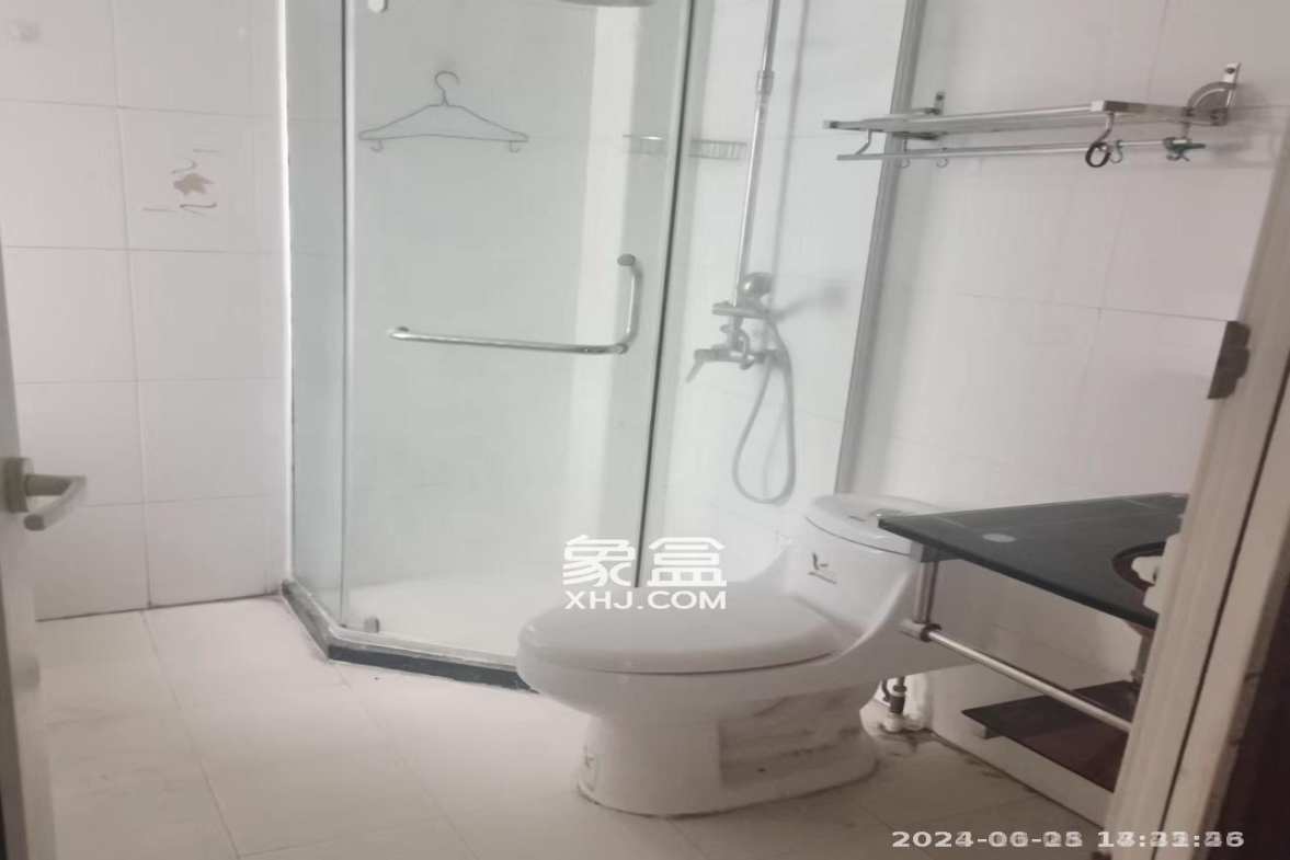 望兴景园一期  3室2厅2卫   2800.00元/月室内图