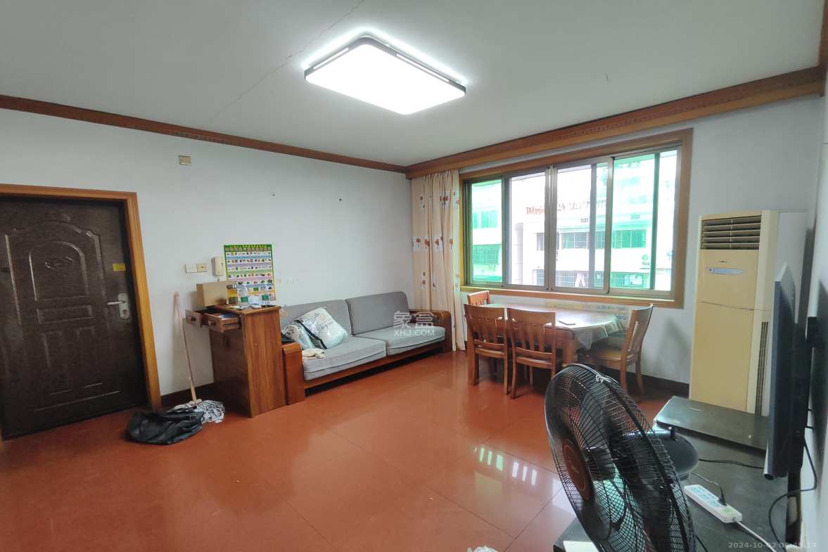 营山佳园  3室1厅1卫   1800.00元/月室内图