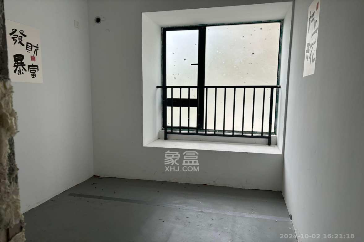 长房岭秀时代  4室2厅2卫   3300.00元/月室内图
