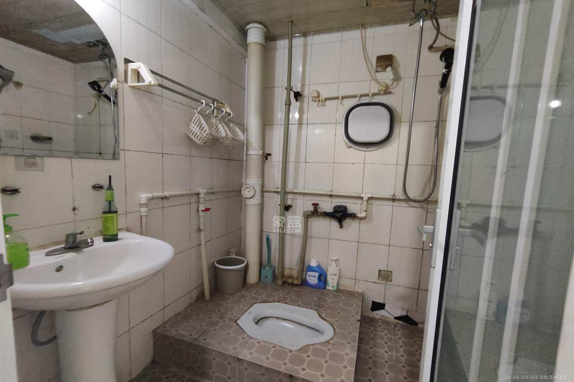 中基宿舍 1室1厅1卫 1180.0元/月 中基宿舍 1室1厅1卫 1180.0元/月室内图