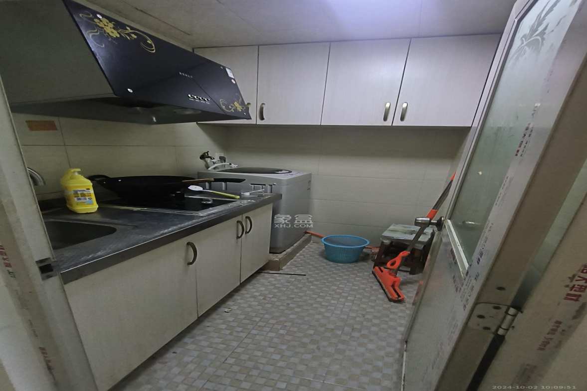 湘江银座  1室1厅1卫    1600.0元/月室内图