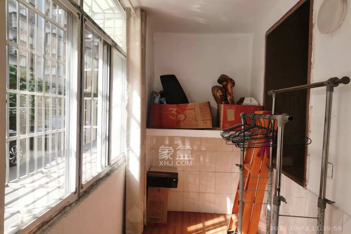 铝厂宿舍  2室2厅1卫   1400.00元/月室内图