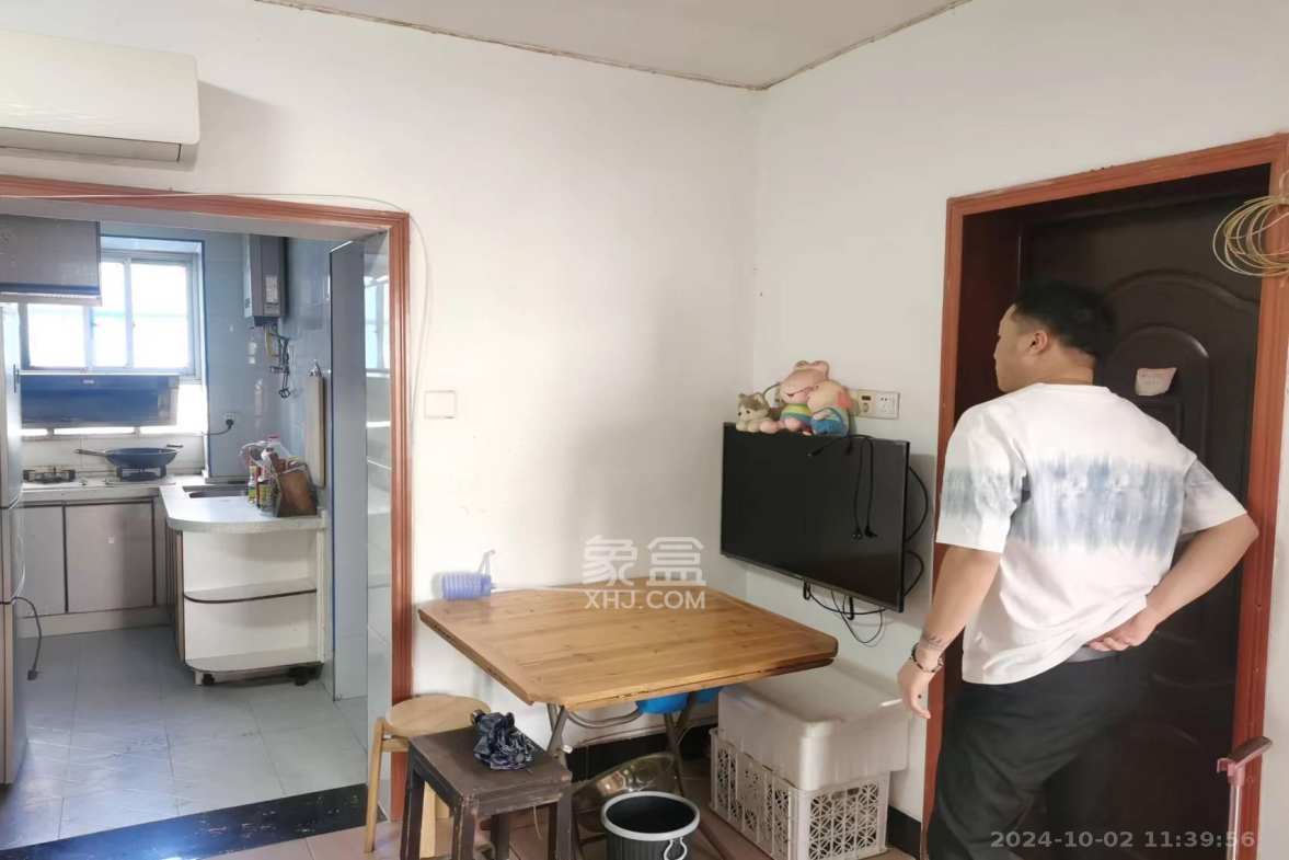 铝厂宿舍  2室2厅1卫   1400.00元/月室内图