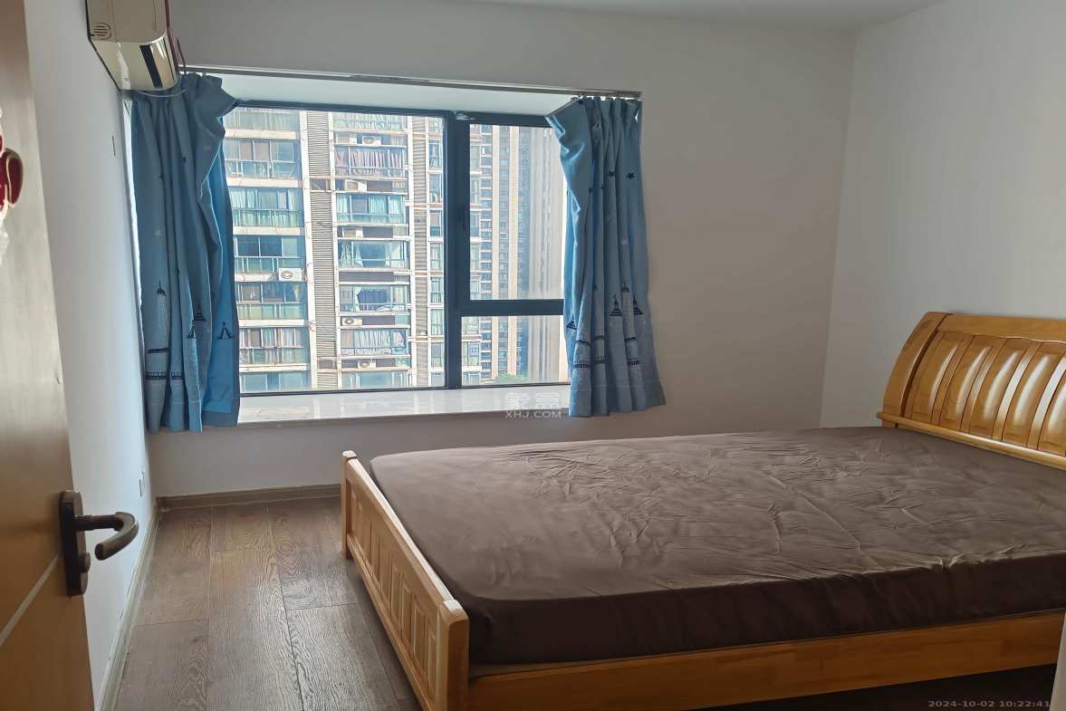 三万英尺  1室2厅2卫    3800.0元/月室内图