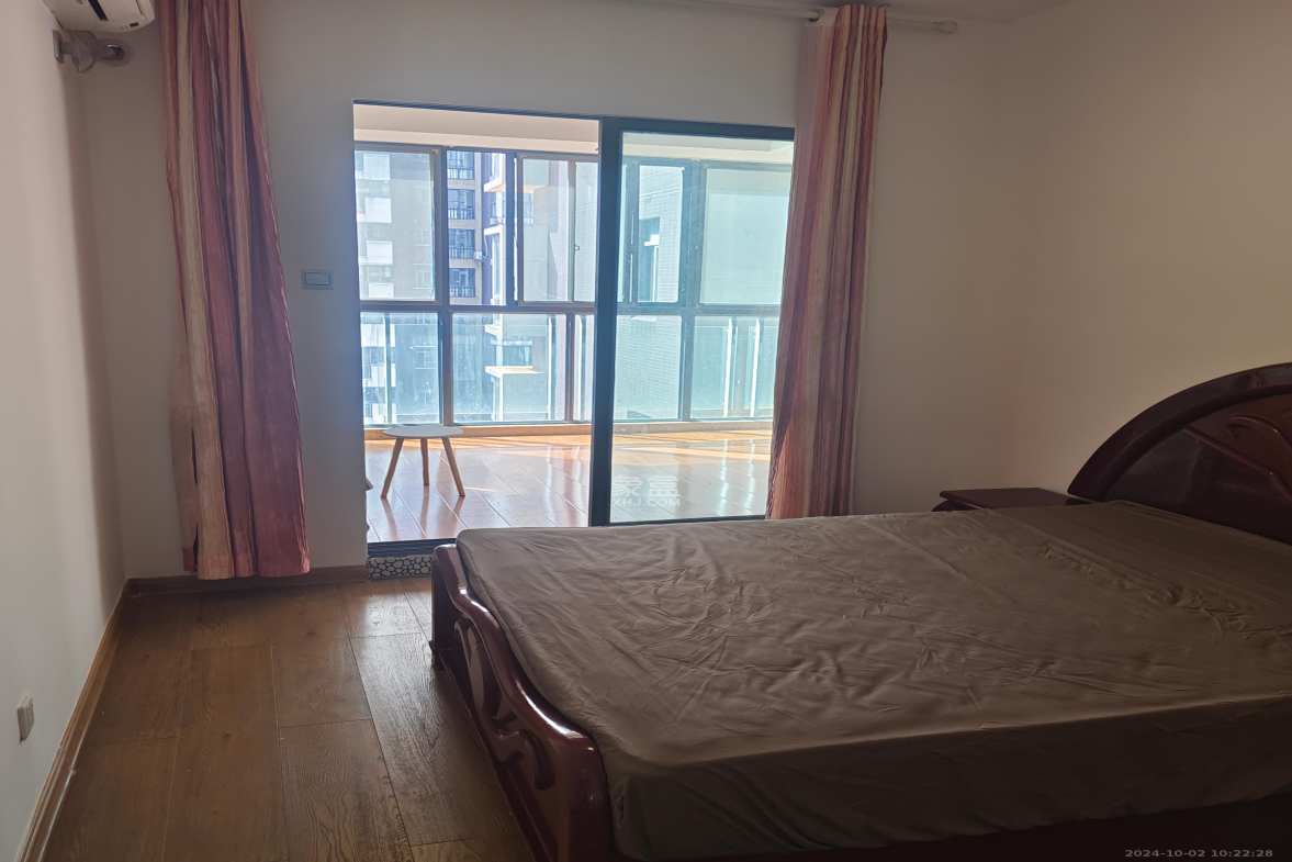 三万英尺  1室2厅2卫    3800.0元/月室内图1