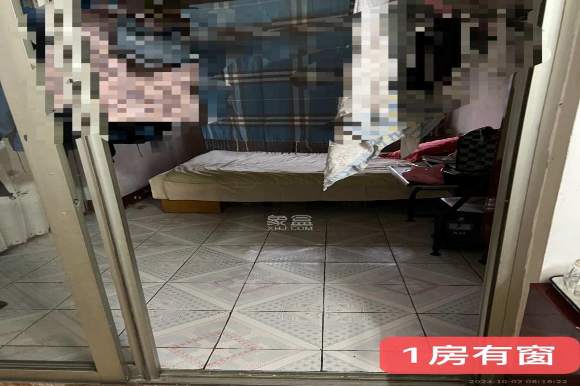 湘农桥社区  4室2厅2卫   2900.00元/月室内图