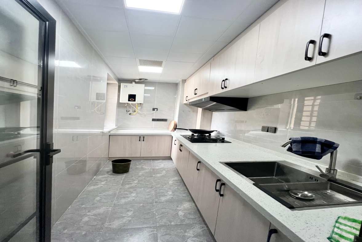 钱隆世家 3室2厅2卫 3100.0元/月 钱隆世家 3室2厅2卫 3100.0元/月室内图