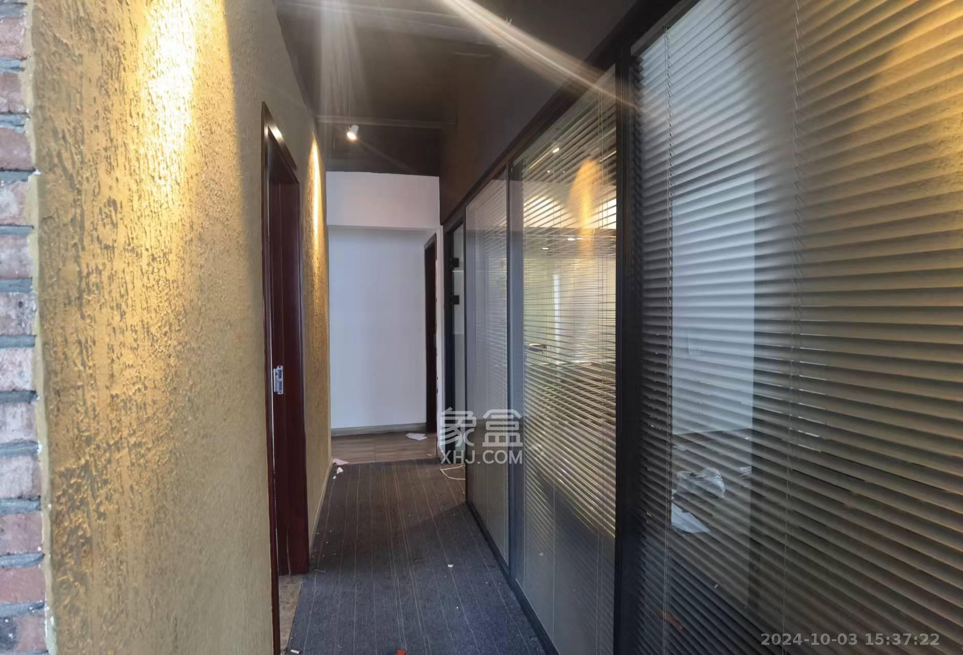 开源鑫贸大楼   400.7㎡      15627.0元/月室内图