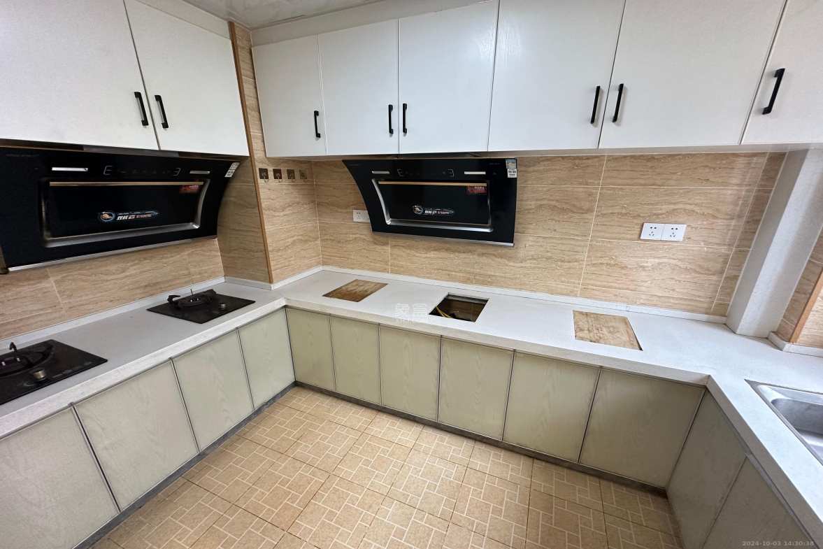 朝正美苑  5室1厅5卫    4500.0元/月室内图