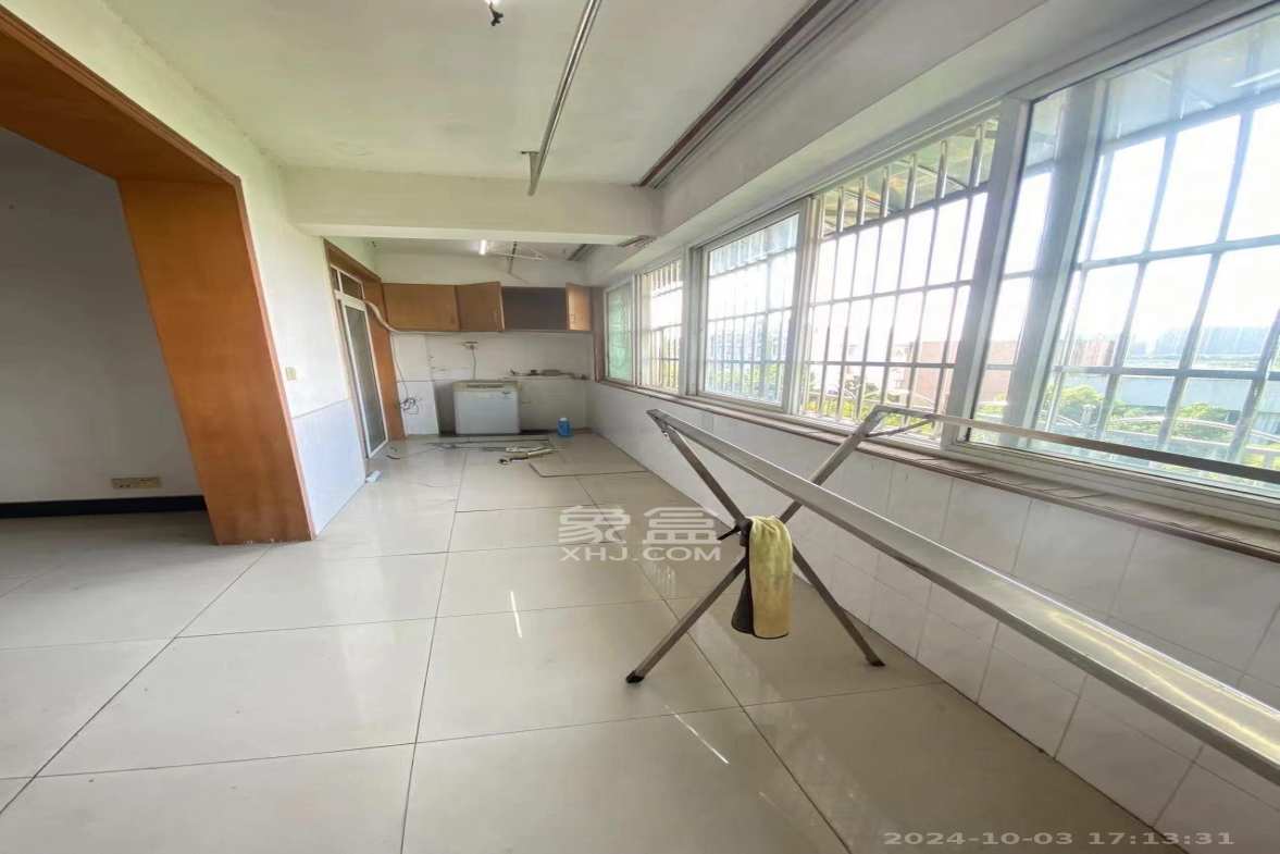 科大景园  3室2厅1卫   1600.00元/月室内图