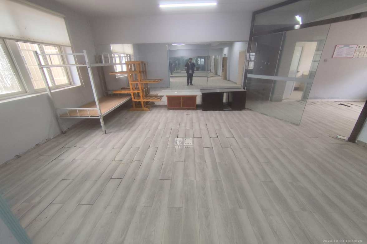 黎郡新宇熙春园 4室2厅2卫 2800.0元/月 黎郡新宇熙春园 4室2厅2卫 2800.0元/月室内图