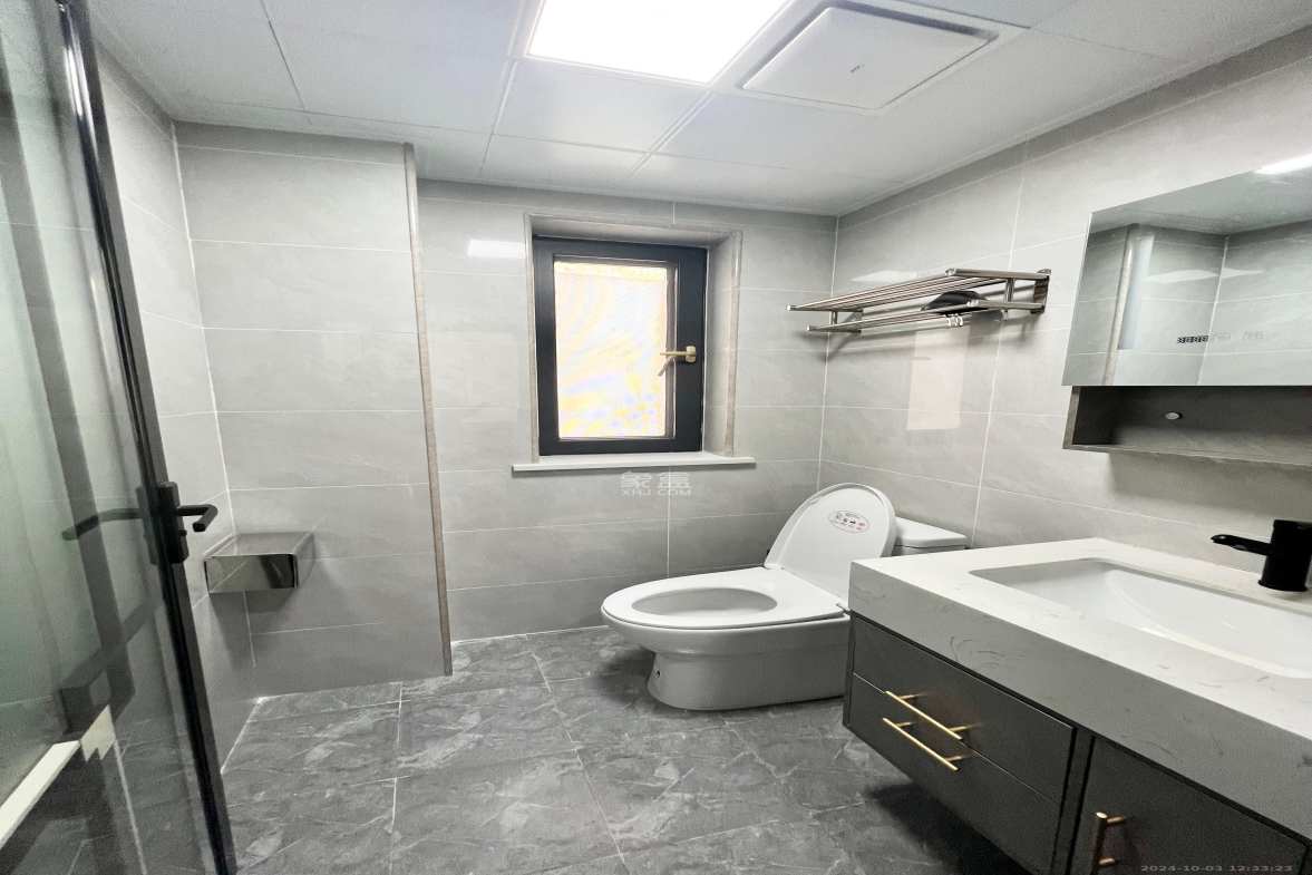 钱隆世家 3室2厅2卫 3100.0元/月 钱隆世家 3室2厅2卫 3100.0元/月室内图