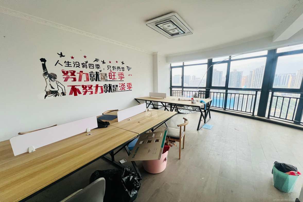 达美美立方  4室2厅2卫   5000.00元/月室内图