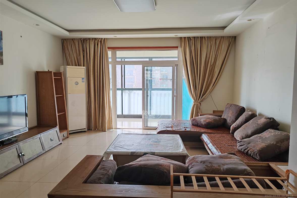 博雅湘水湾  3室2厅1卫   2200.00元/月室内图1