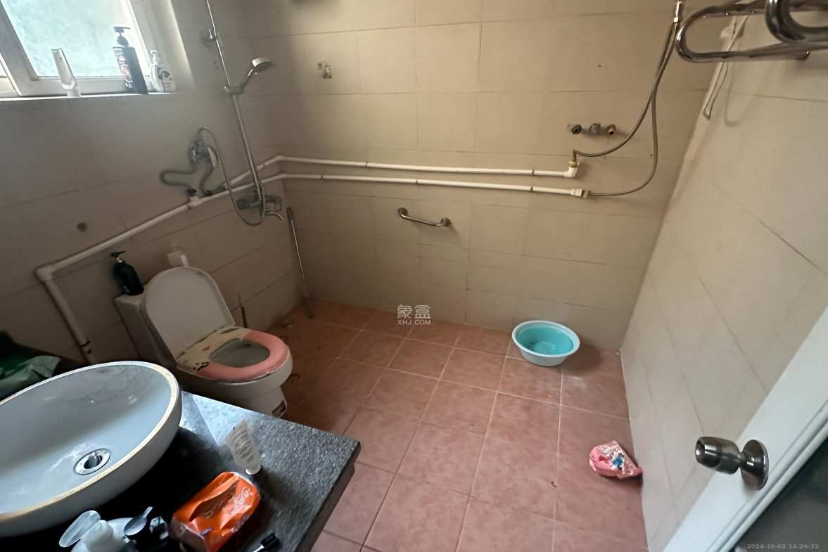 御景龙城  3室2厅2卫    1800.0元/月室内图