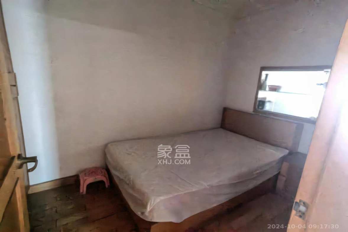 亮丽阁公寓  3室2厅1卫   1500.00元/月室内图