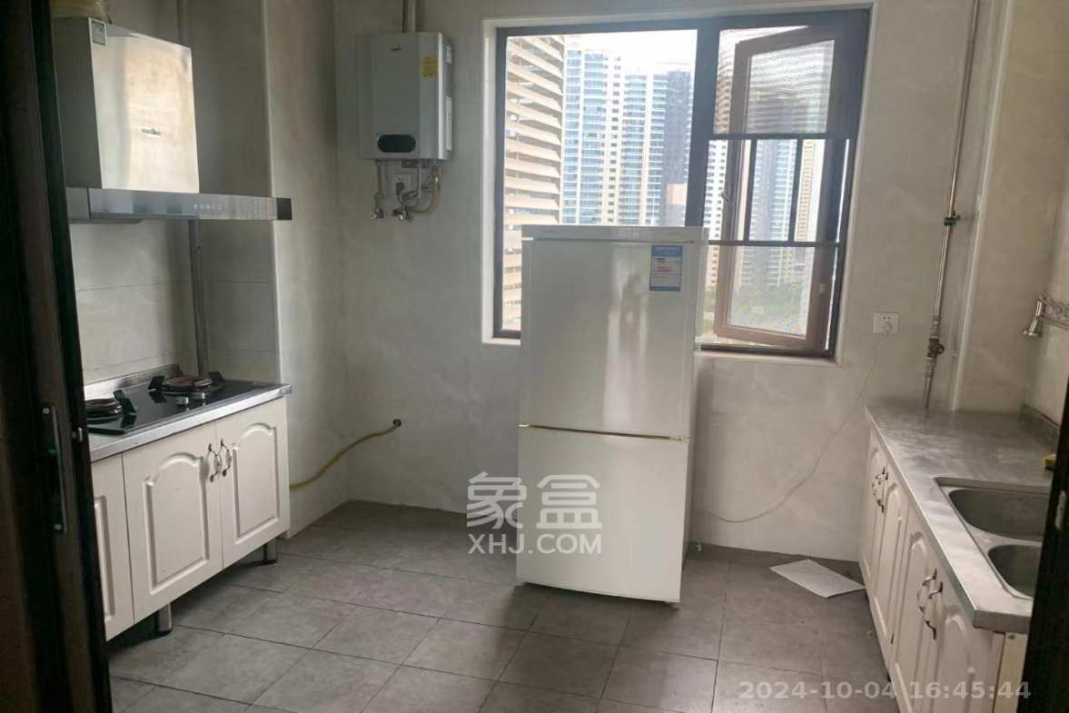 中国铁建洋湖苑  4室2厅2卫   2000.00元/月户型图