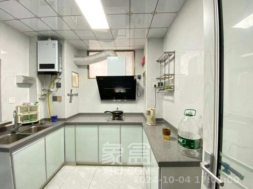 天心区公安分局宿舍（城南西路70号）  3室2厅1卫   2800.00元/月室内图