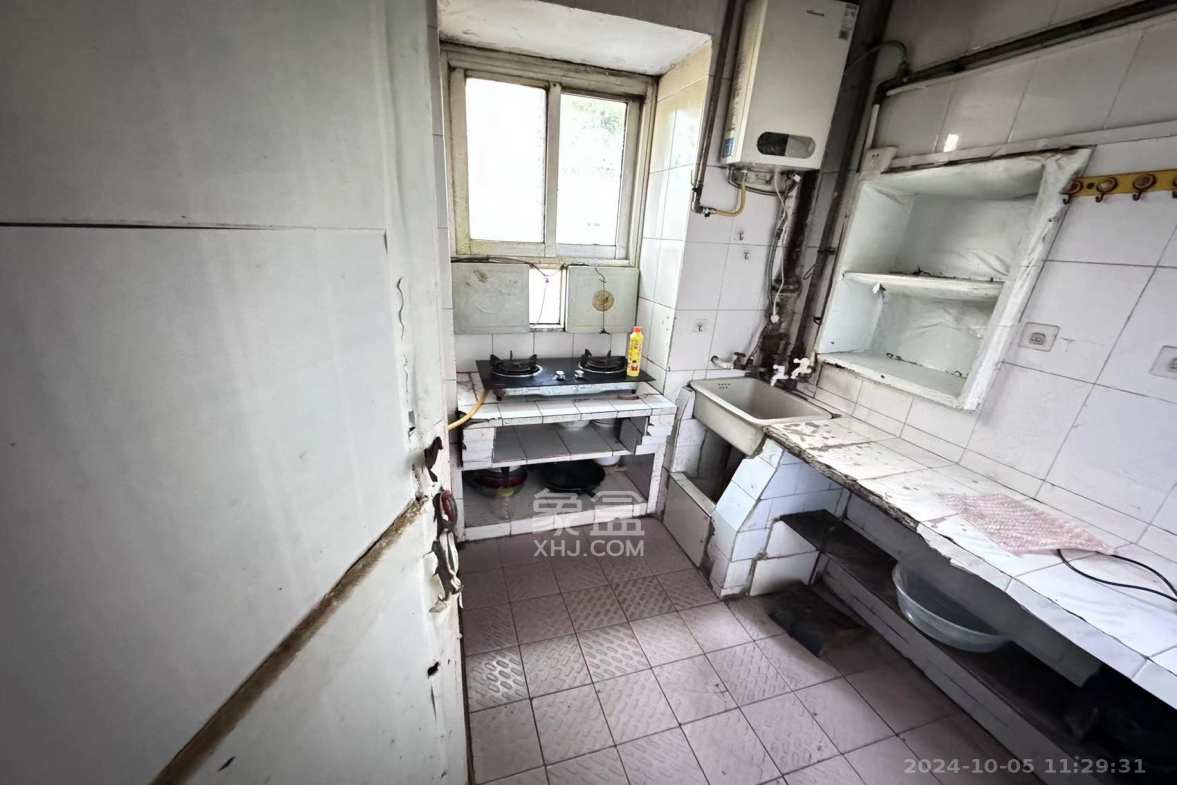 文艺村  2室1厅1卫    1700.0元/月室内图