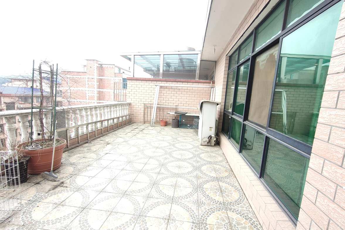 尖山安置小区（尖山社区）  6室2厅3卫   5000.00元/月室内图