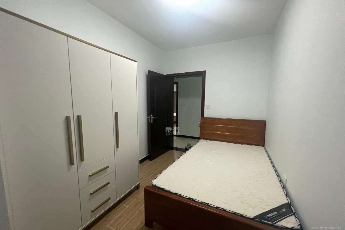 兰亭湾畔  4室2厅1卫    2600.0元/月室内图