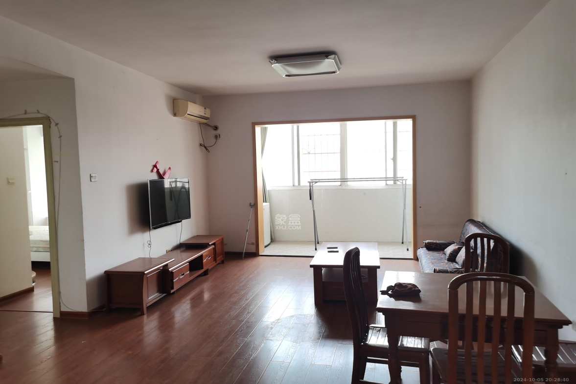 景江雅苑  1室2厅1卫   2400.00元/月室内图1