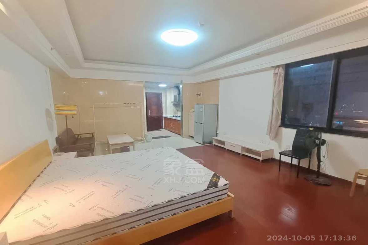 中央商业广场  1室1厅1卫   1300.00元/月室内图