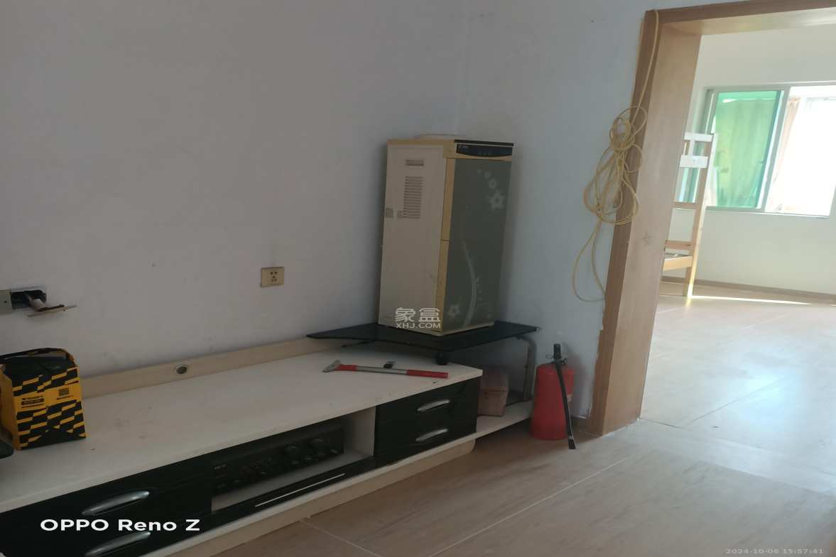 中南汽车世界 2室2厅1卫 1200.0元/月 中南汽车世界 2室2厅1卫 1200.0元/月室内图