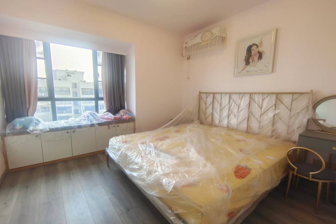 珠江愉景新城  2室2厅1卫   1800.00元/月室内图