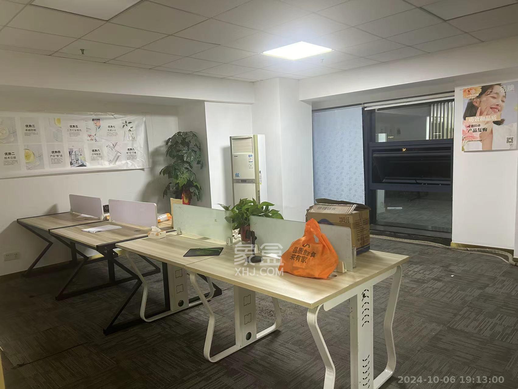 万象新天   130.0㎡      3500.0元/月室内图