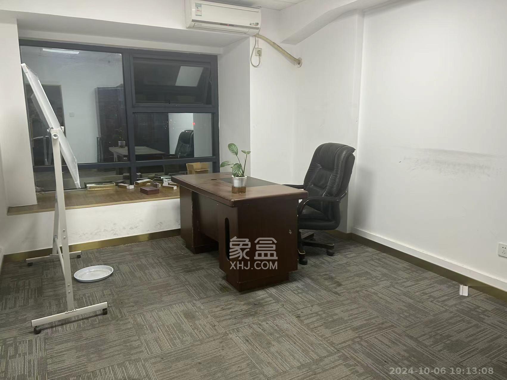 万象新天   130.0㎡      3500.0元/月室内图