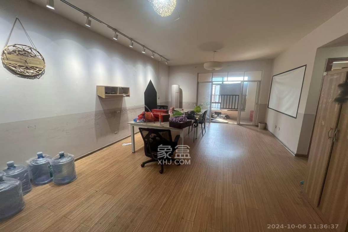 湘域城邦（湘域国际中心）  2室1厅1卫    3600.0元/月室内图1