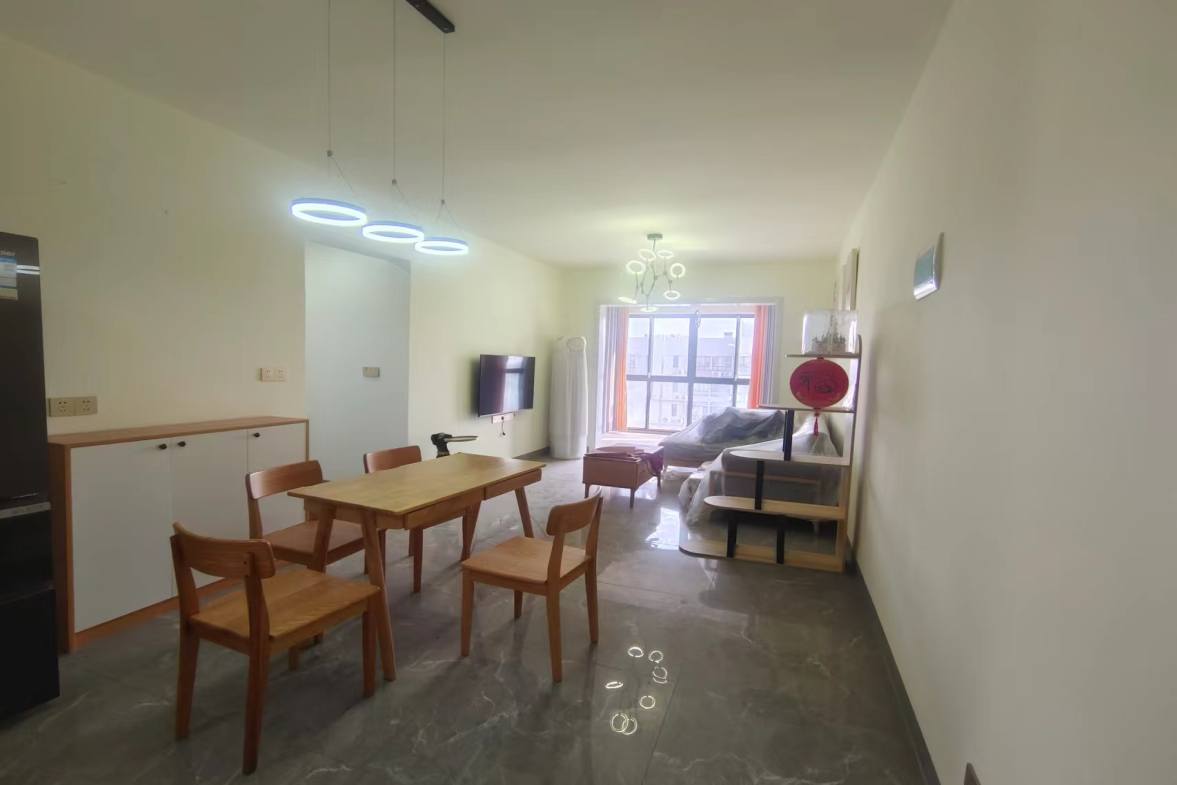 珠江愉景新城  2室2厅1卫   1800.00元/月室内图1