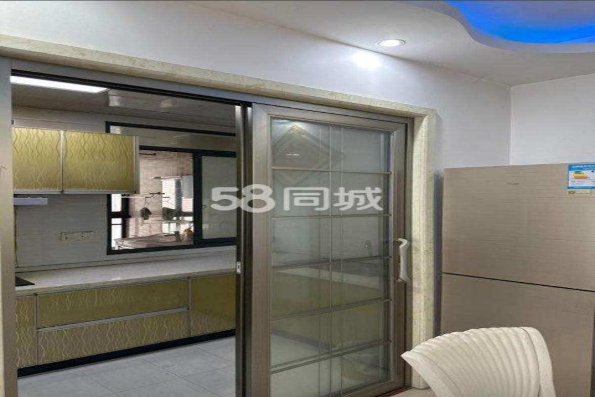 珠江愉景新城  3室2厅1卫   1600.00元/月室内图