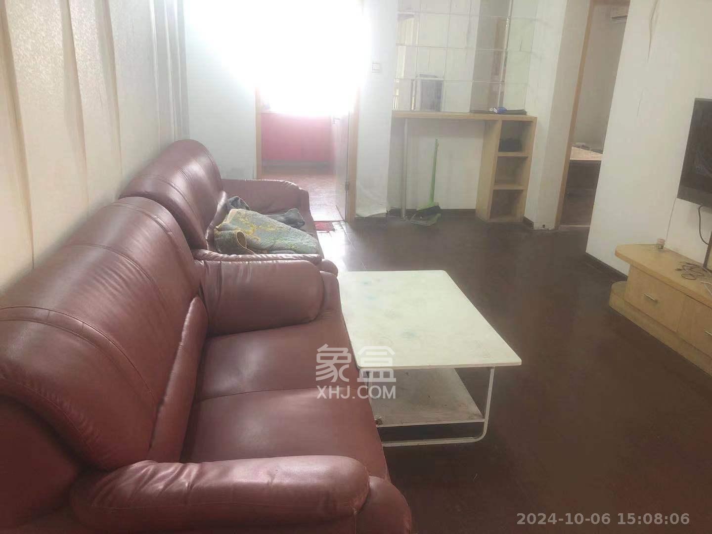 新楚天扶华庭  2室1厅1卫    2000.0元/月