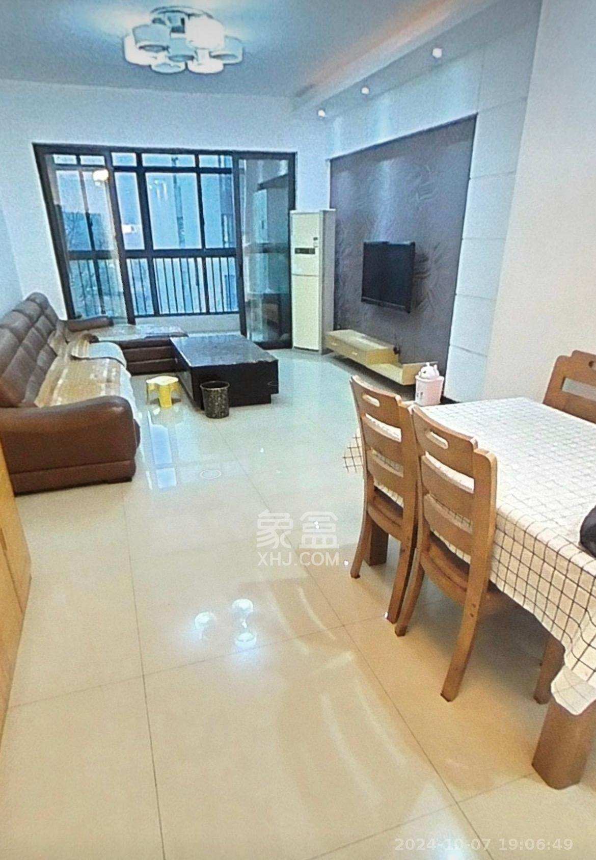茂华国际湘  2室1厅1卫   2400.00元/月室内图1