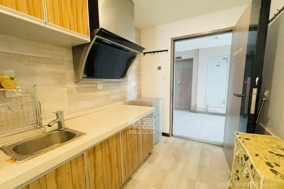 新世界广场 1室1厅1卫 1550.0元/月 新世界广场 1室1厅1卫 1550.0元/月室内图