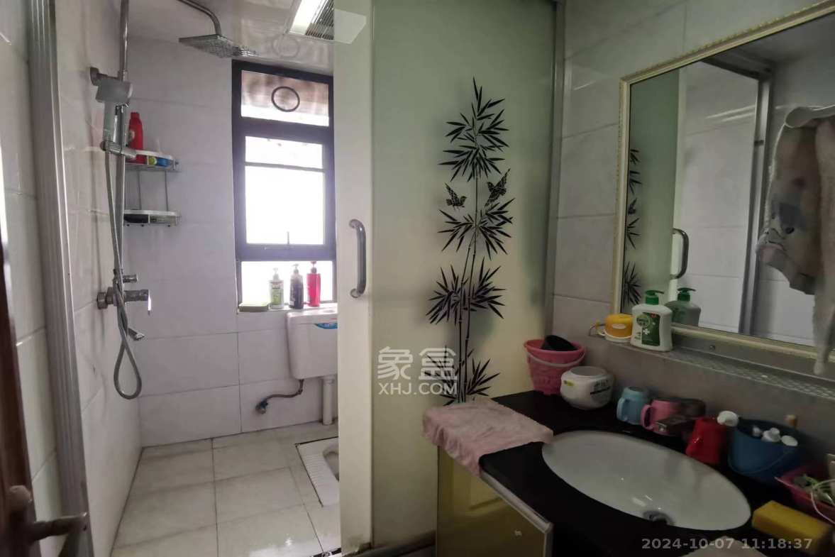 佳兆业水岸新都  3室2厅1卫   1600.00元/月室内图1