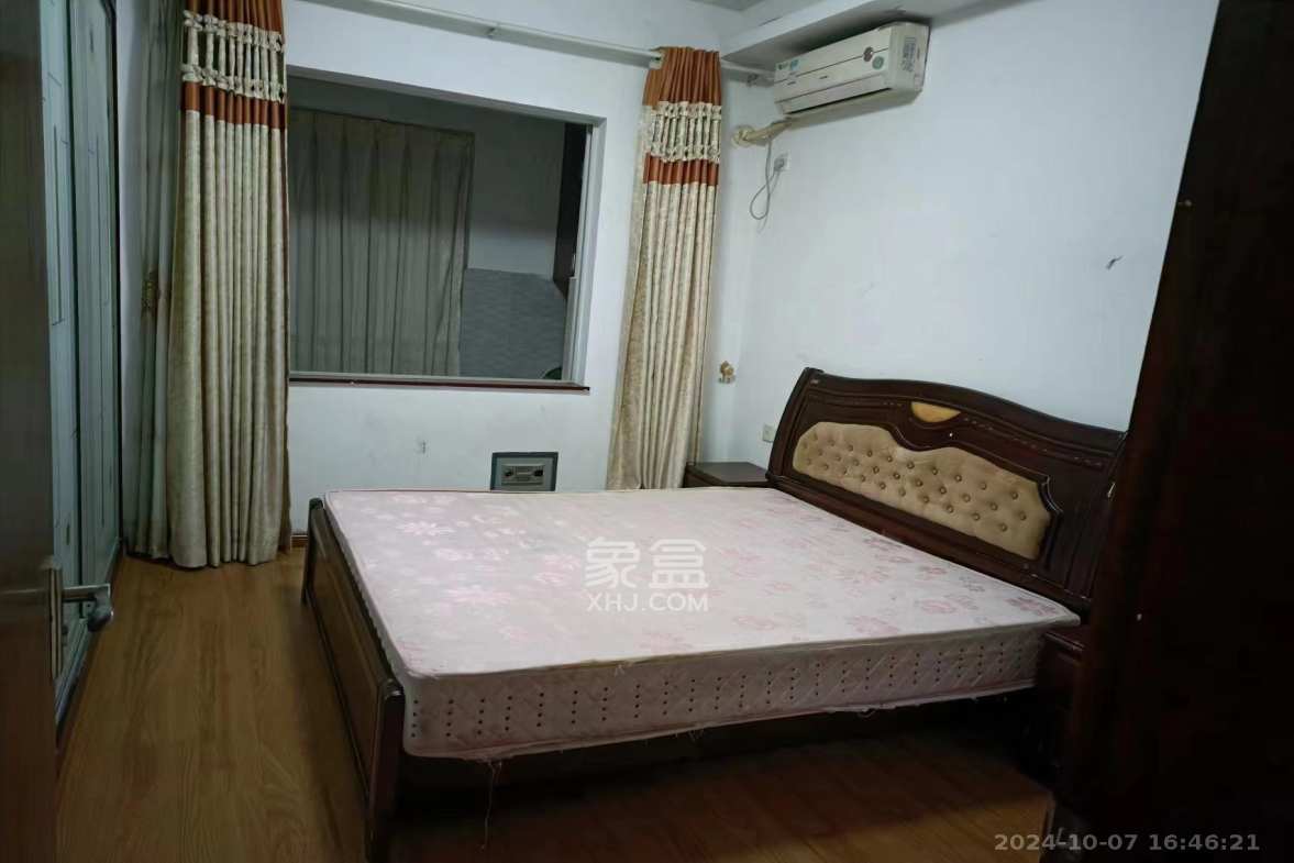 中南汽车世界  3室2厅2卫   1400.00元/月室内图