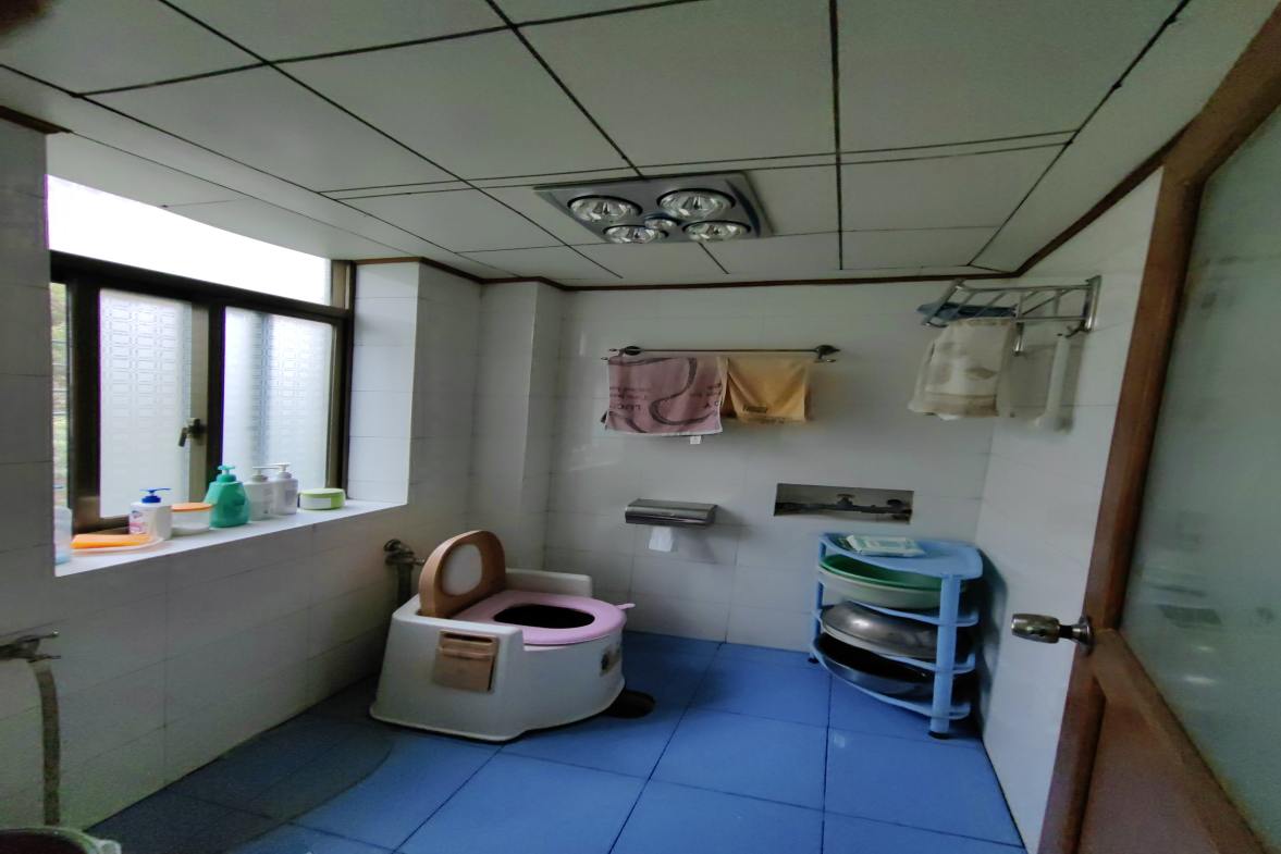 电影公司家属楼  3室2厅2卫   53.80万室内图