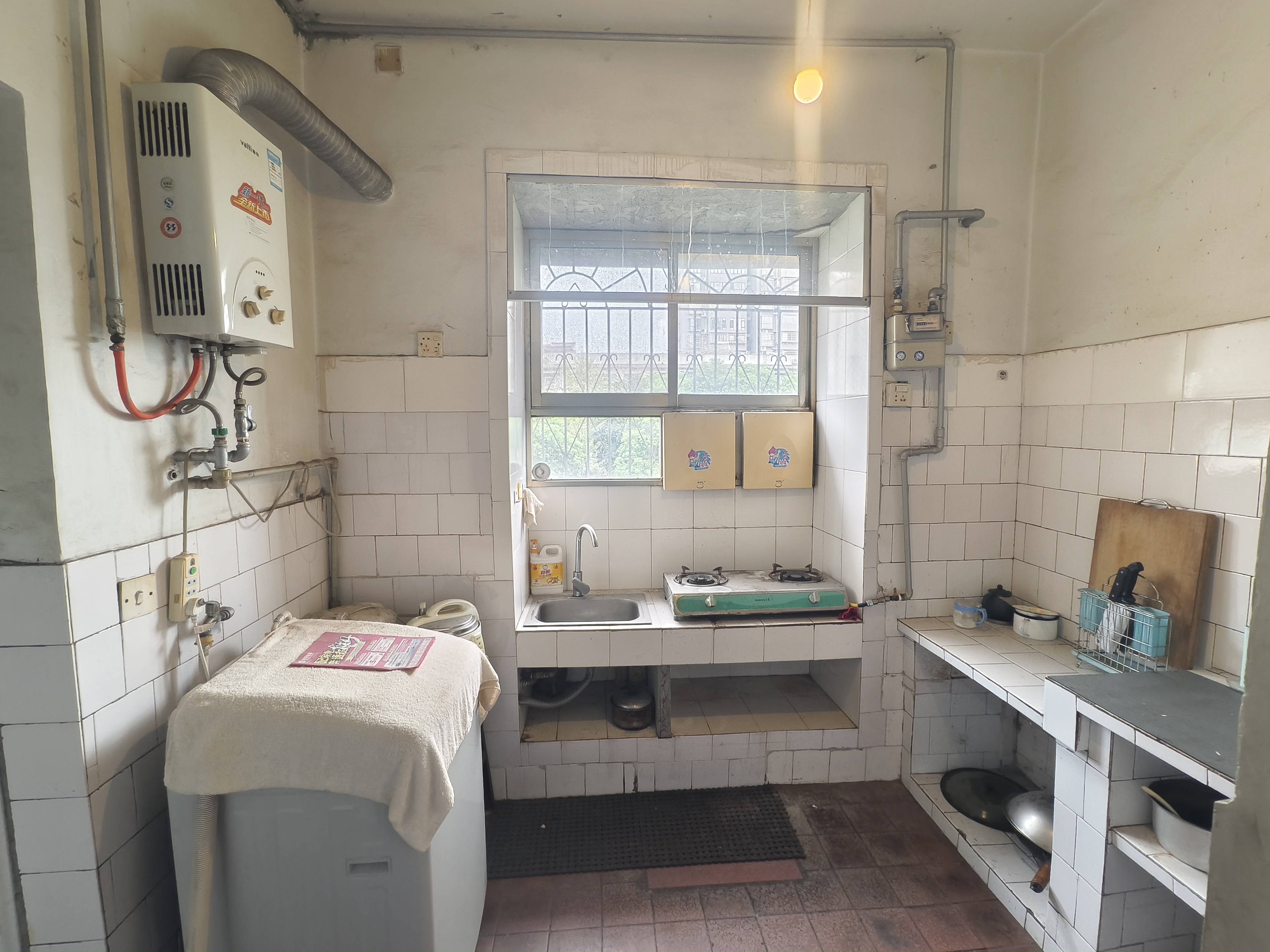 文苑小区  3室2厅1卫    45.8万