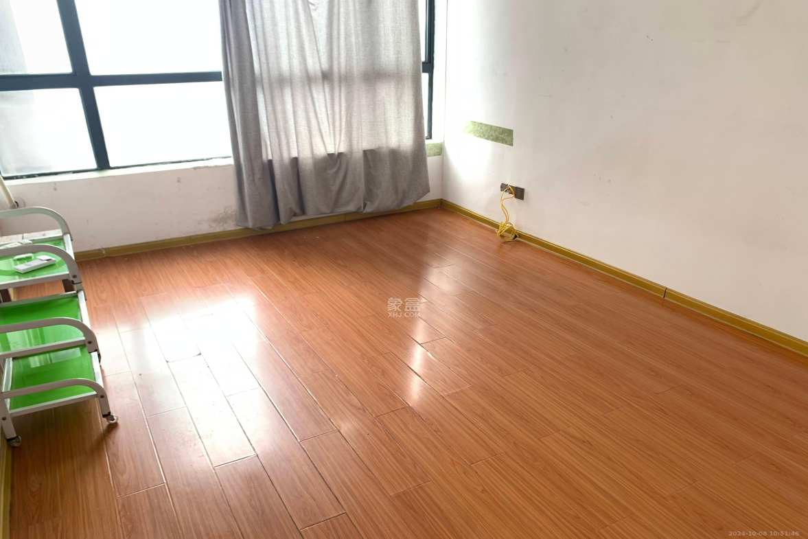 香江锦城  2室2厅1卫   2400.00元/月户型图