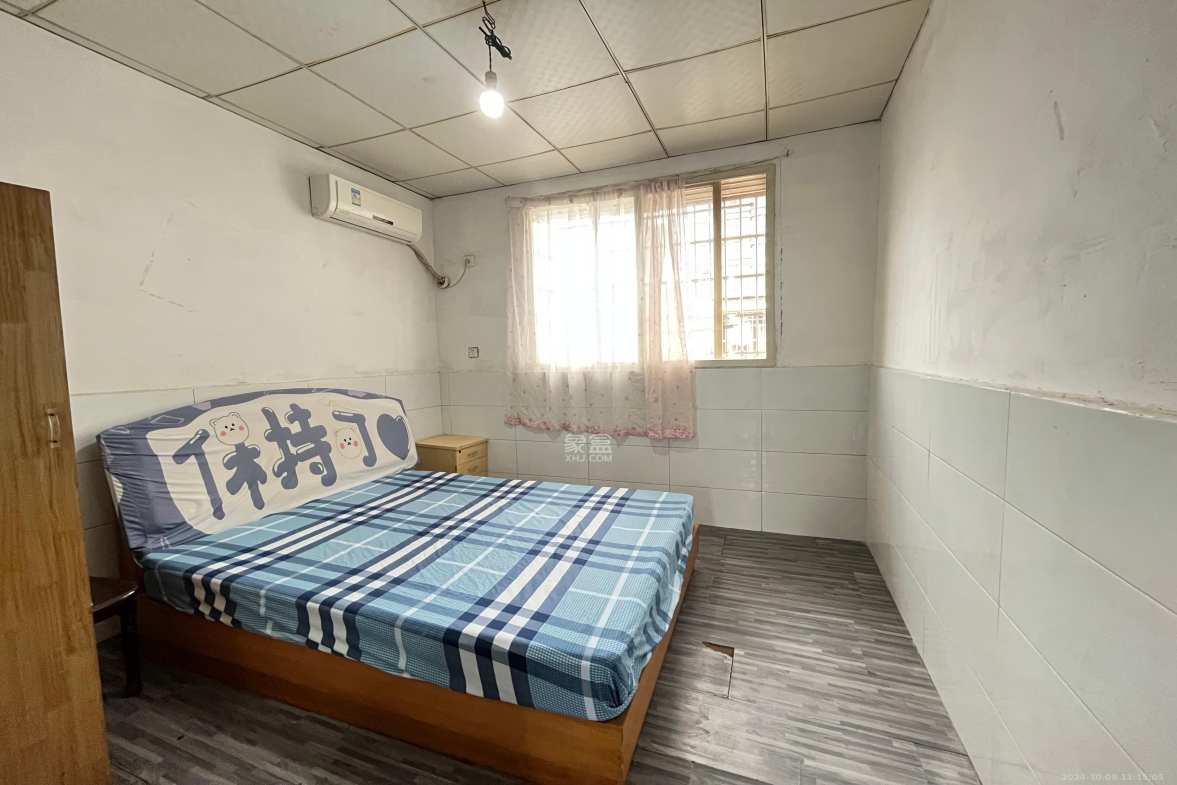 新桥沁园(银港农贸市场)  3室2厅1卫    1550.0元/月 新桥沁园(银港农贸市场)  3室2厅1卫    1550.0元/月室内图