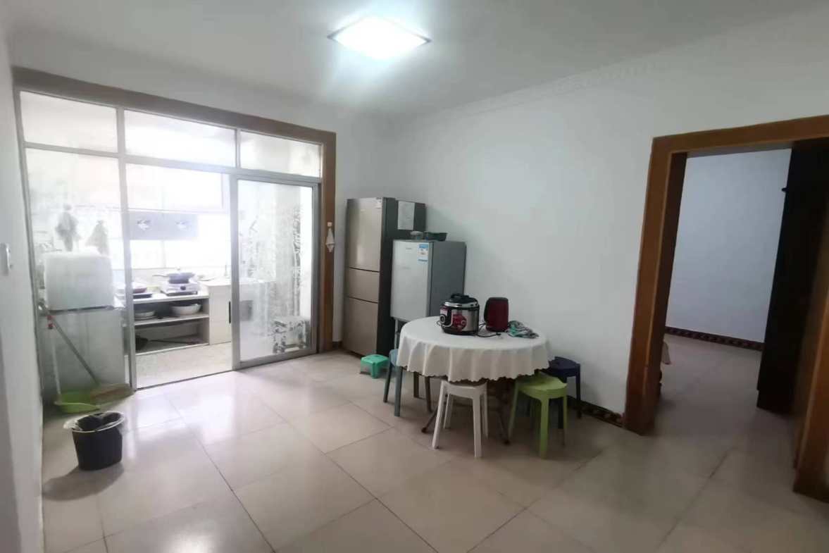 王家小区 3室2厅2卫 900.0元/月 王家小区 3室2厅2卫 900.0元/月室内图