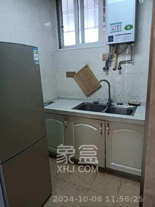 泊爱蓝湾  2室1厅1卫    2100.0元/月 泊爱蓝湾  2室1厅1卫    2100.0元/月室内图