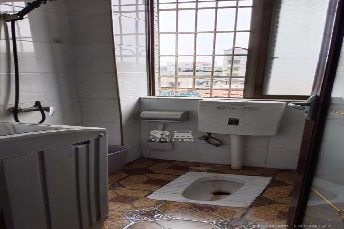 新景西城上筑  2室1厅1卫   1000.00元/月室内图
