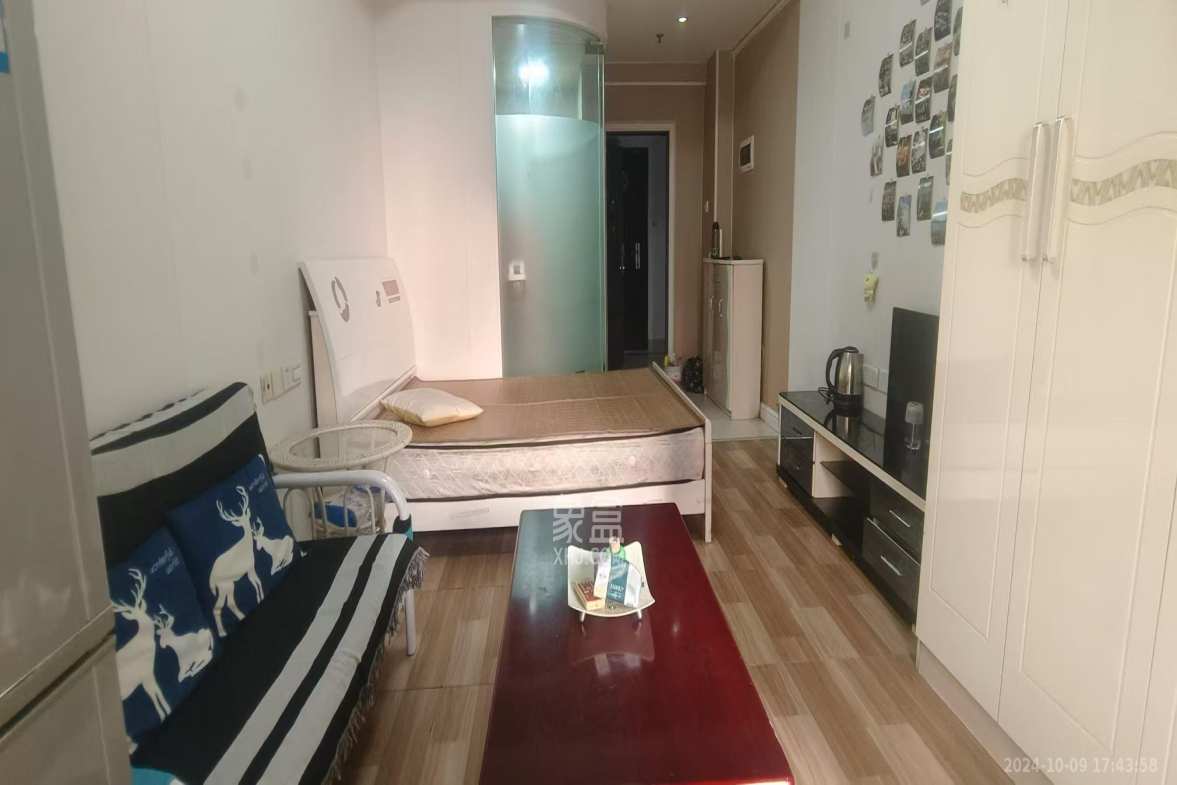 水岸世景  1室1厅1卫   1100.00元/月室内图