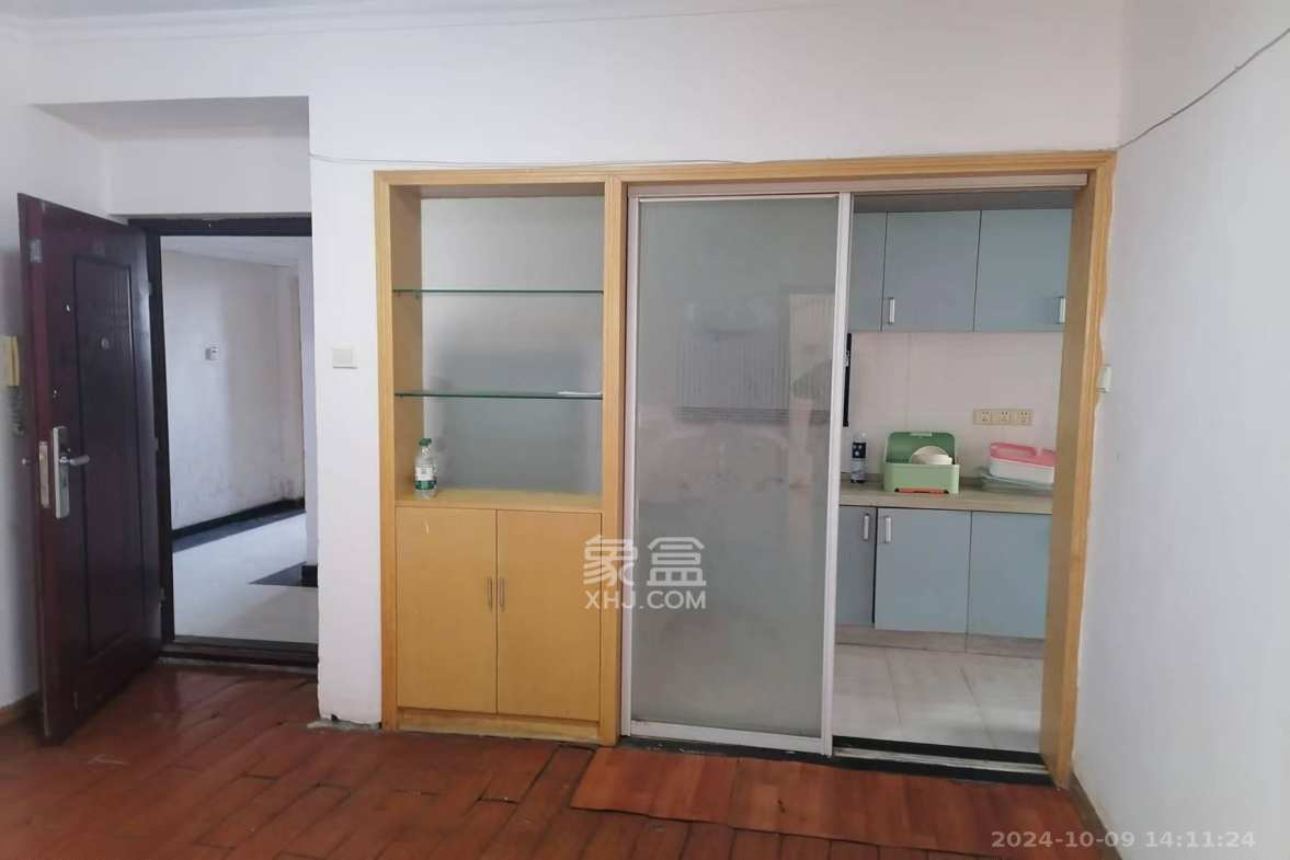 和庄  4室2厅1卫   2100.00元/月室内图
