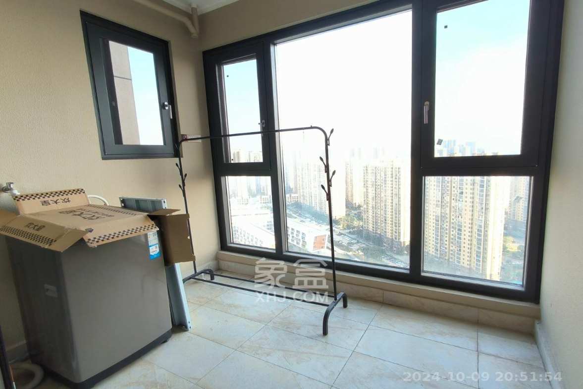 佳辉丽景鑫城  3室2厅2卫   3600.00元/月室内图